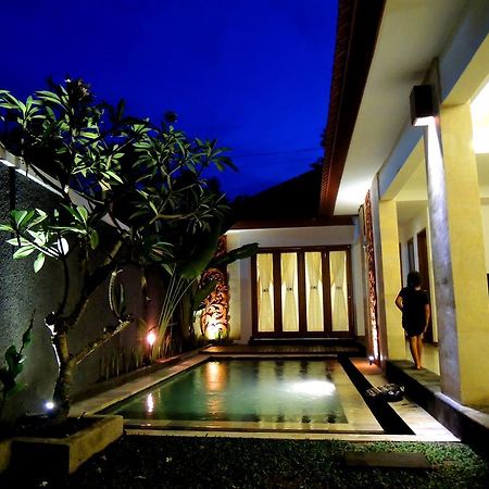 Jayastuti House Βίλα Ουμπούντ Δωμάτιο φωτογραφία